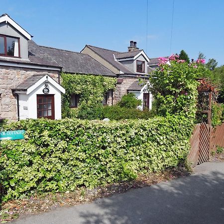 Oakleigh Cottage Llangelynin  エクステリア 写真
