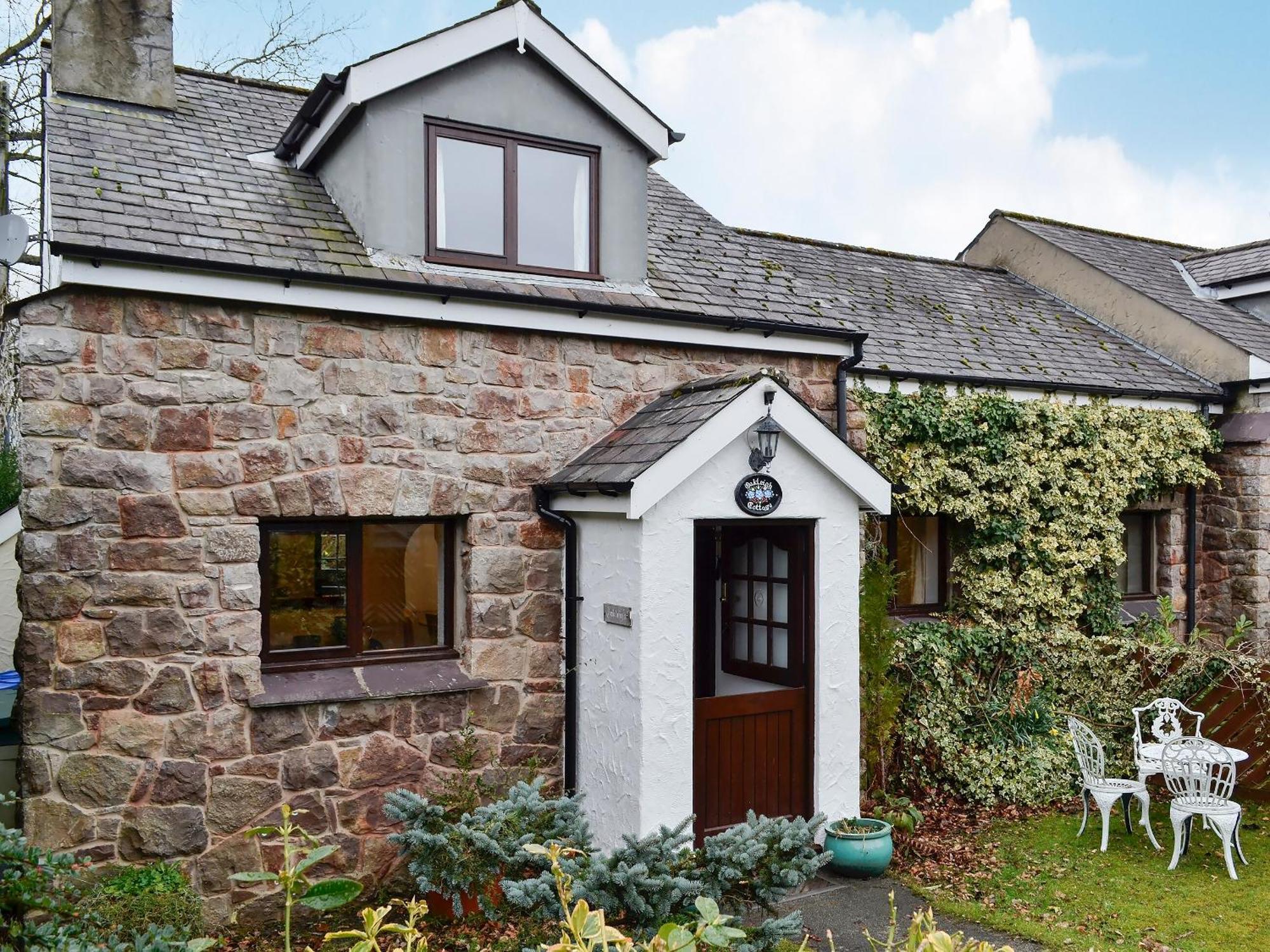 Oakleigh Cottage Llangelynin  エクステリア 写真